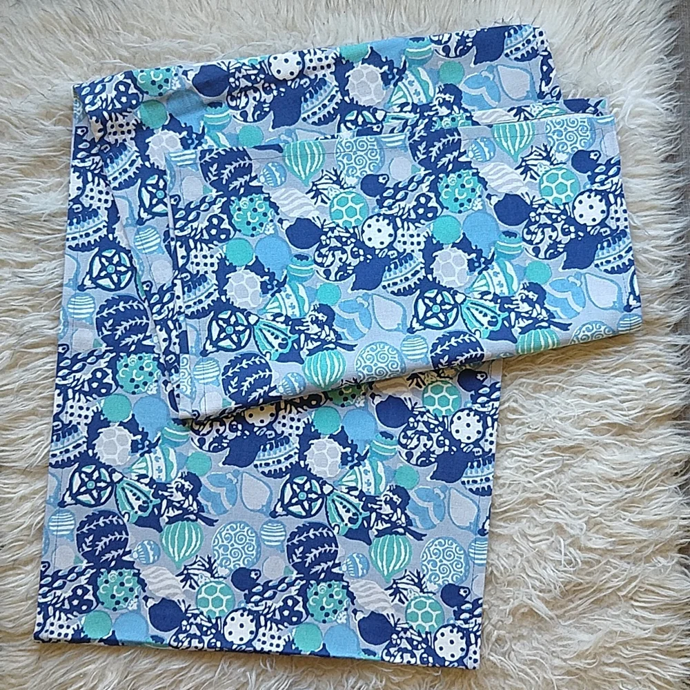 Couleur Nature Paris Blue Ornaments Holiday Christmas Table Runner 16